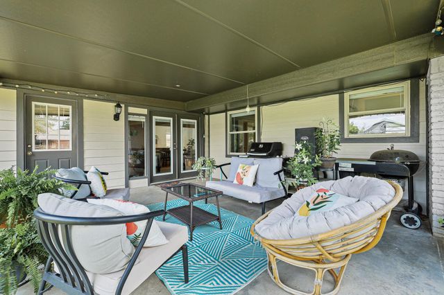 10432 Chesterton Drive, Dallas, TX 75238