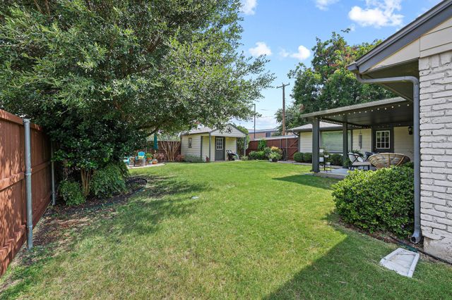 10432 Chesterton Drive, Dallas, TX 75238
