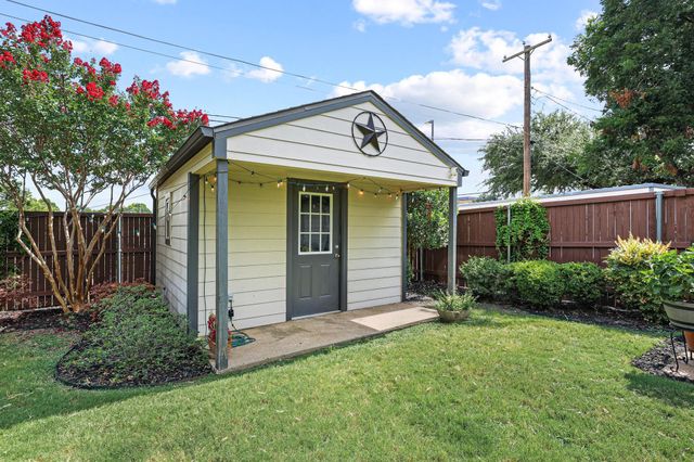 10432 Chesterton Drive, Dallas, TX 75238