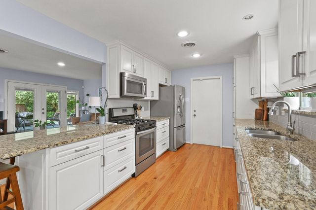 10432 Chesterton Drive, Dallas, TX 75238