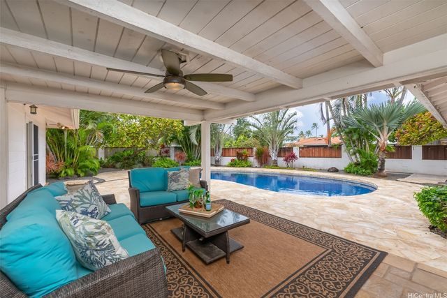 138 Kailuana Place, Kailua, HI 96734
