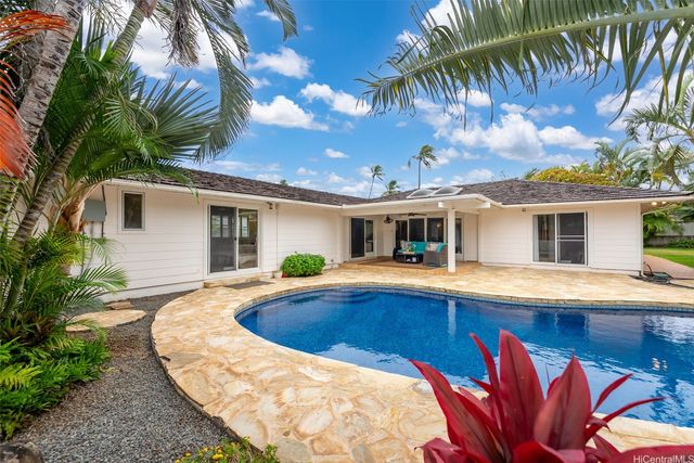 138 Kailuana Place, Kailua, HI 96734