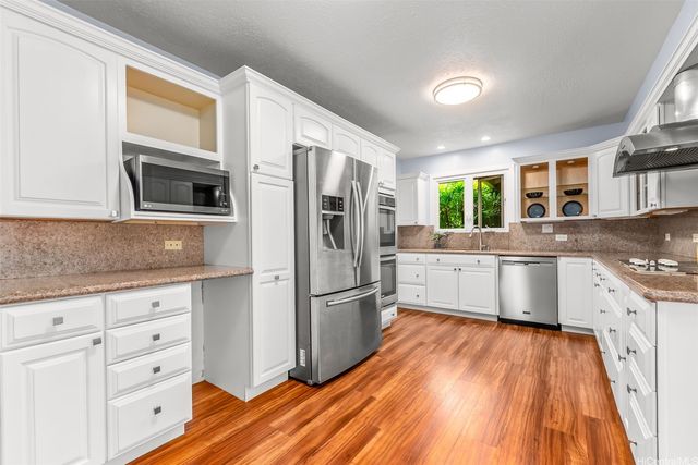 138 Kailuana Place, Kailua, HI 96734