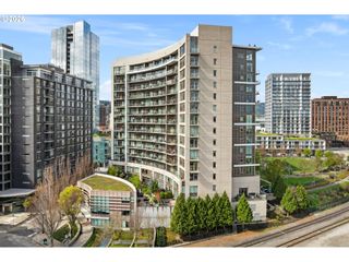 949 Nw OVERTON St 909, Portland, OR 97209