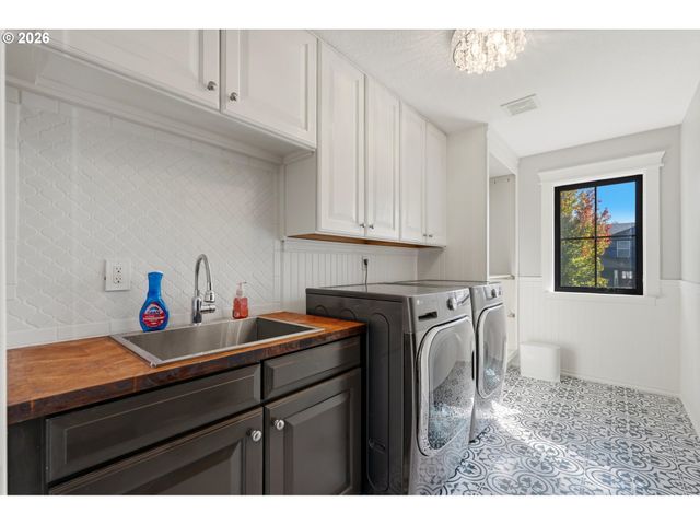 18159 Sw HANDLEY St, Sherwood, OR 97140