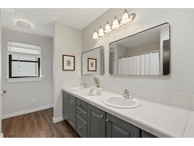 18159 Sw HANDLEY St, Sherwood, OR 97140