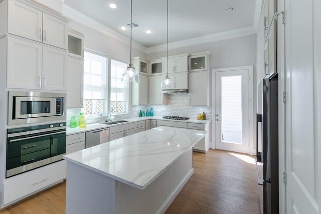 11053 Chatterton Drive, Houston, TX 77043