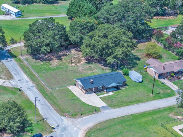 207 Vinewood Street, Piedmont, SC 29673