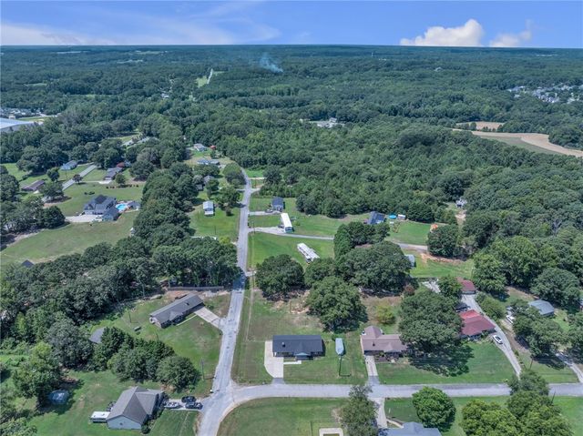 207 Vinewood Street, Piedmont, SC 29673