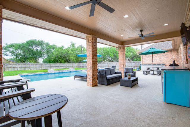 13227 Lynn Lane, Santa Fe, TX 77510