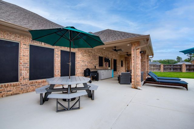 13227 Lynn Lane, Santa Fe, TX 77510