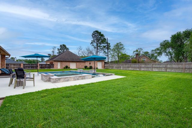 13227 Lynn Lane, Santa Fe, TX 77510