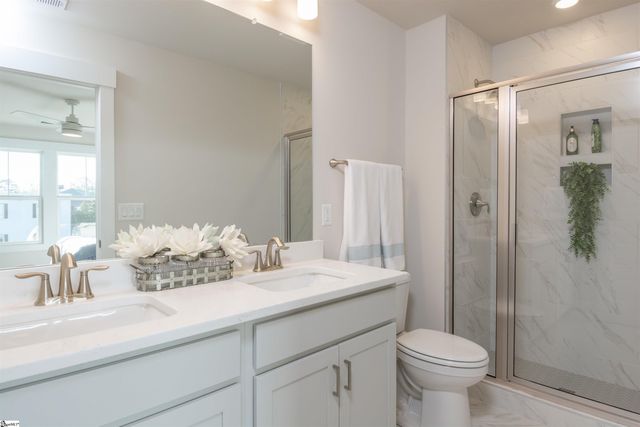 1194 N Pleasantburg Drive, Greenville, SC 29607