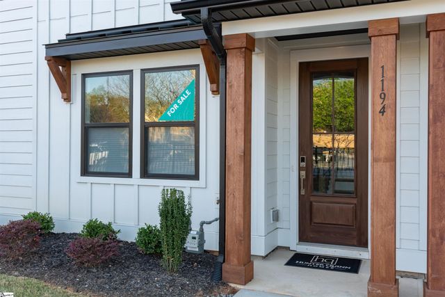 1194 N Pleasantburg Drive, Greenville, SC 29607