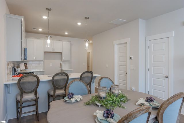 1194 N Pleasantburg Drive, Greenville, SC 29607