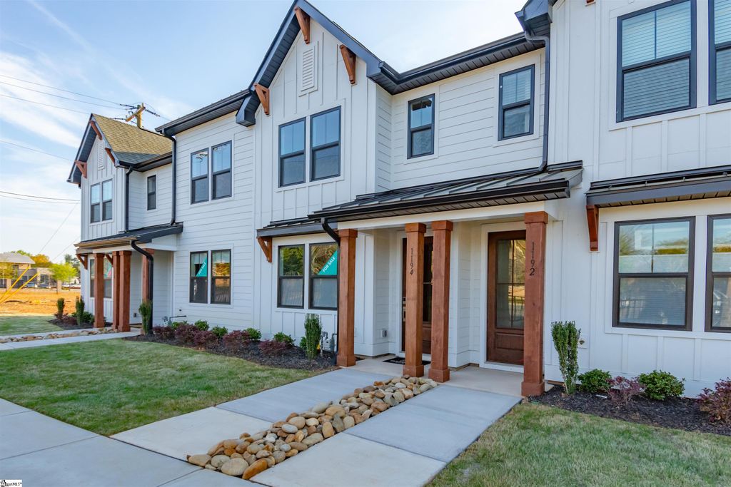 1194 N Pleasantburg Drive, Greenville, SC 29607