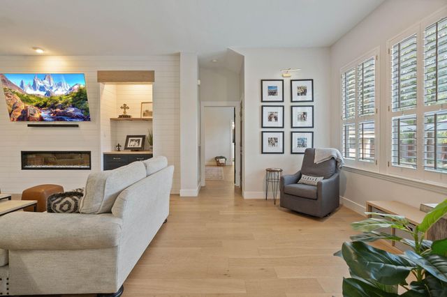 2408 Hollowbrook Lane, Conroe, TX 77384