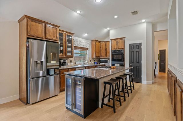 2408 Hollowbrook Lane, Conroe, TX 77384