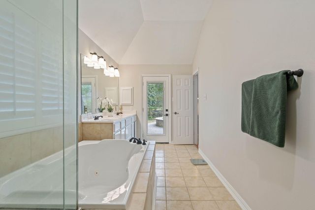 2408 Hollowbrook Lane, Conroe, TX 77384