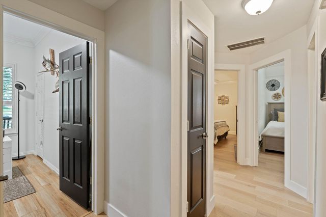 2408 Hollowbrook Lane, Conroe, TX 77384