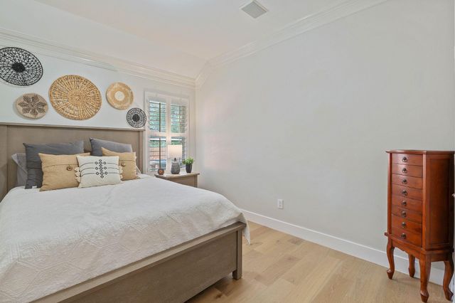 2408 Hollowbrook Lane, Conroe, TX 77384