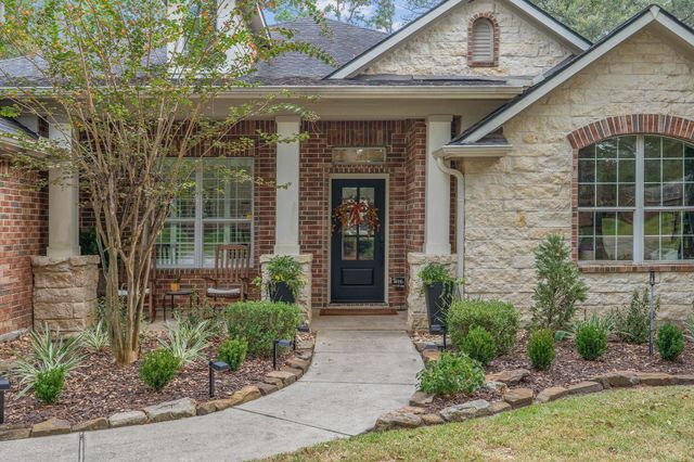 2408 Hollowbrook Lane, Conroe, TX 77384