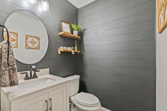 2408 Hollowbrook Lane, Conroe, TX 77384