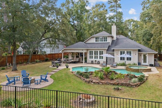 2408 Hollowbrook Lane, Conroe, TX 77384