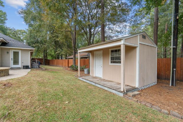 2408 Hollowbrook Lane, Conroe, TX 77384