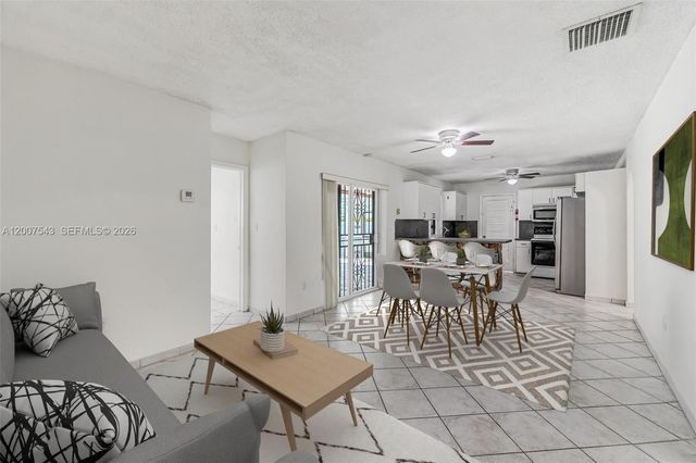9610 SW 16th St, Miami, FL 33165