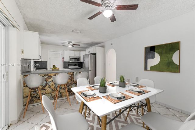 9610 SW 16th St, Miami, FL 33165