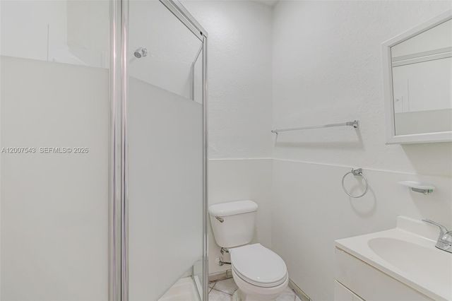 9610 SW 16th St, Miami, FL 33165