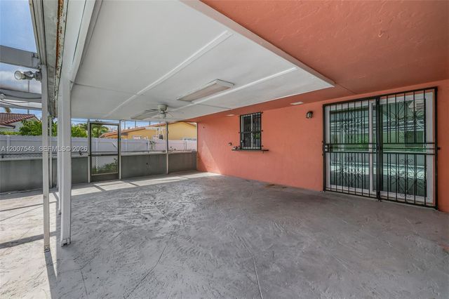 9610 SW 16th St, Miami, FL 33165