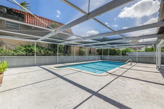 9610 SW 16th St, Miami, FL 33165