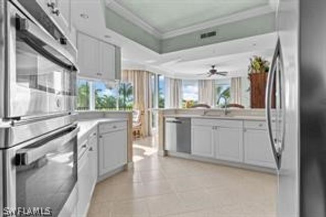 1060 Borghese LN 205, Naples, FL 34114