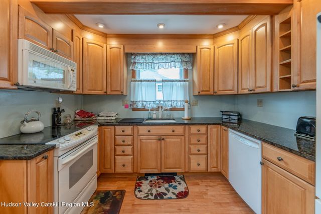 284 Clifton Avenue, Kingston, NY 12401