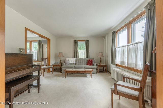 284 Clifton Avenue, Kingston, NY 12401
