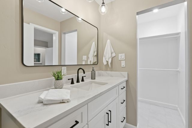 9801 Leyendecker Road NE, Albuquerque, NM 87112