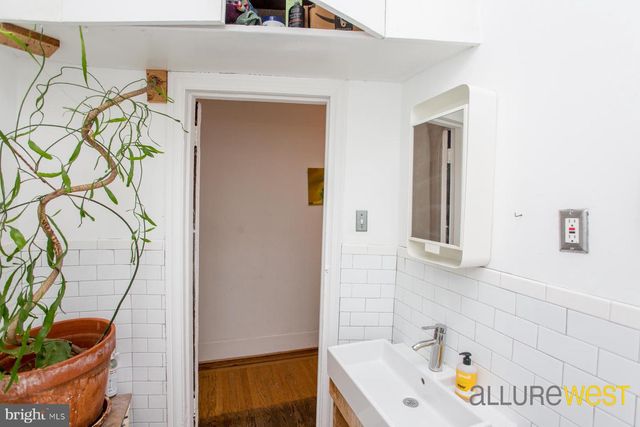 1608 N DOVER ST, Philadelphia, PA 19121