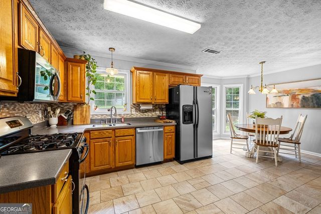 205 Mossy Hollow, Newnan, GA 30265