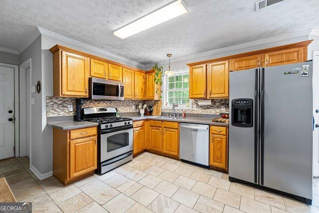 205 Mossy Hollow, Newnan, GA 30265