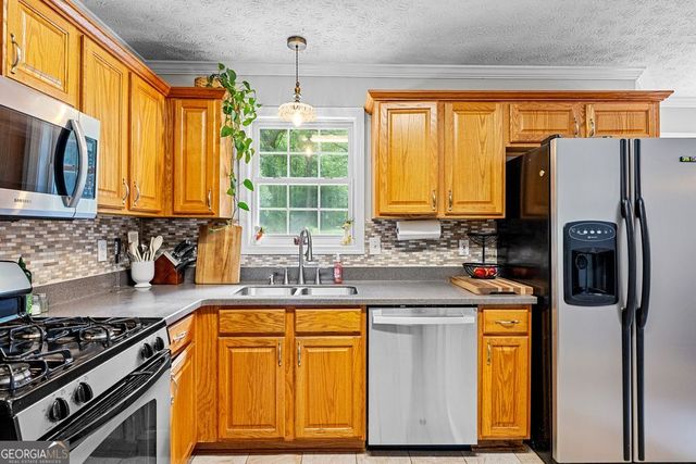205 Mossy Hollow, Newnan, GA 30265