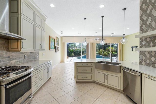 8332 Muirfield Way, Port St. Lucie, Port St Lucie, FL 34986