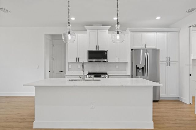 1525 LOG LANE, North Port, FL 34286