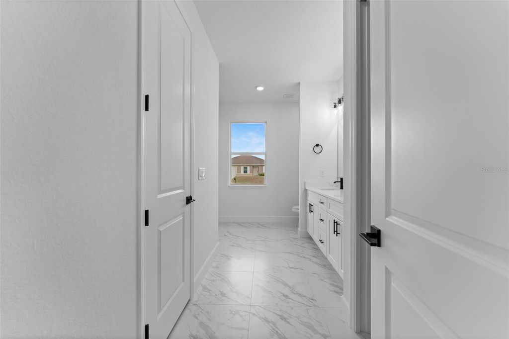 Image 21 of property listing at 1525 LOG LANE, North Port, FL 34286