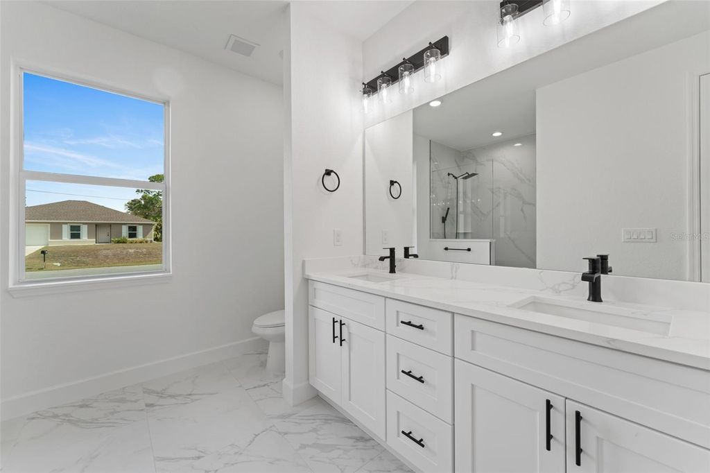 Image 23 of property listing at 1525 LOG LANE, North Port, FL 34286