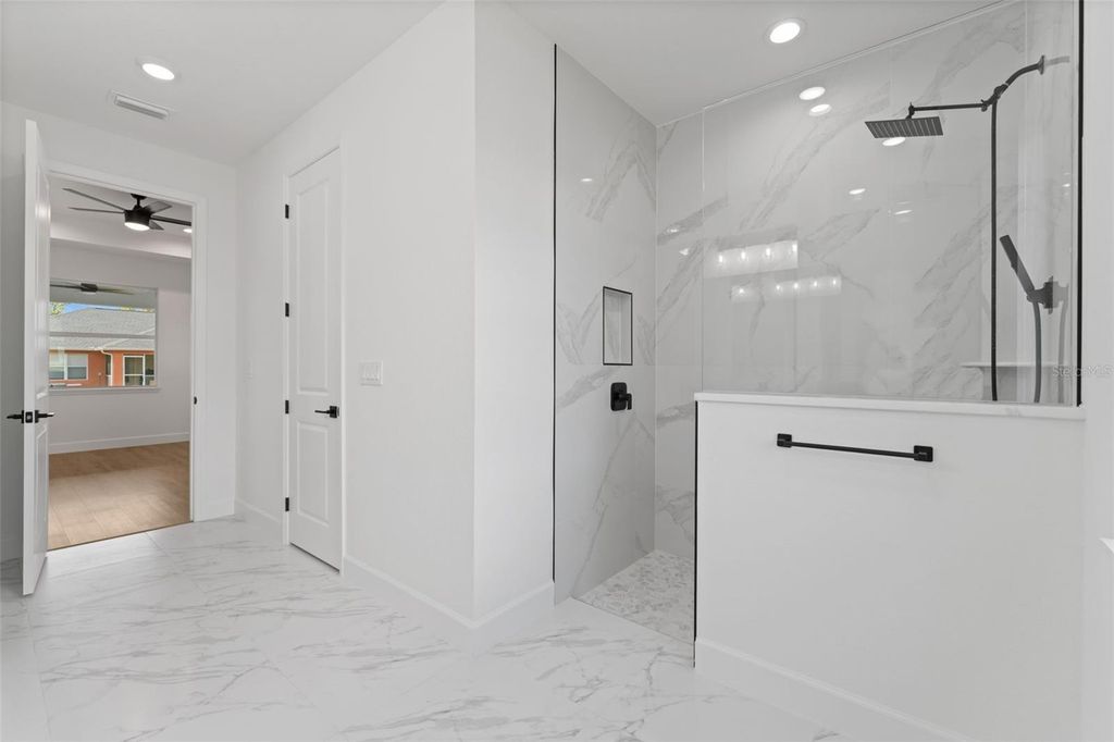 Image 24 of property listing at 1525 LOG LANE, North Port, FL 34286