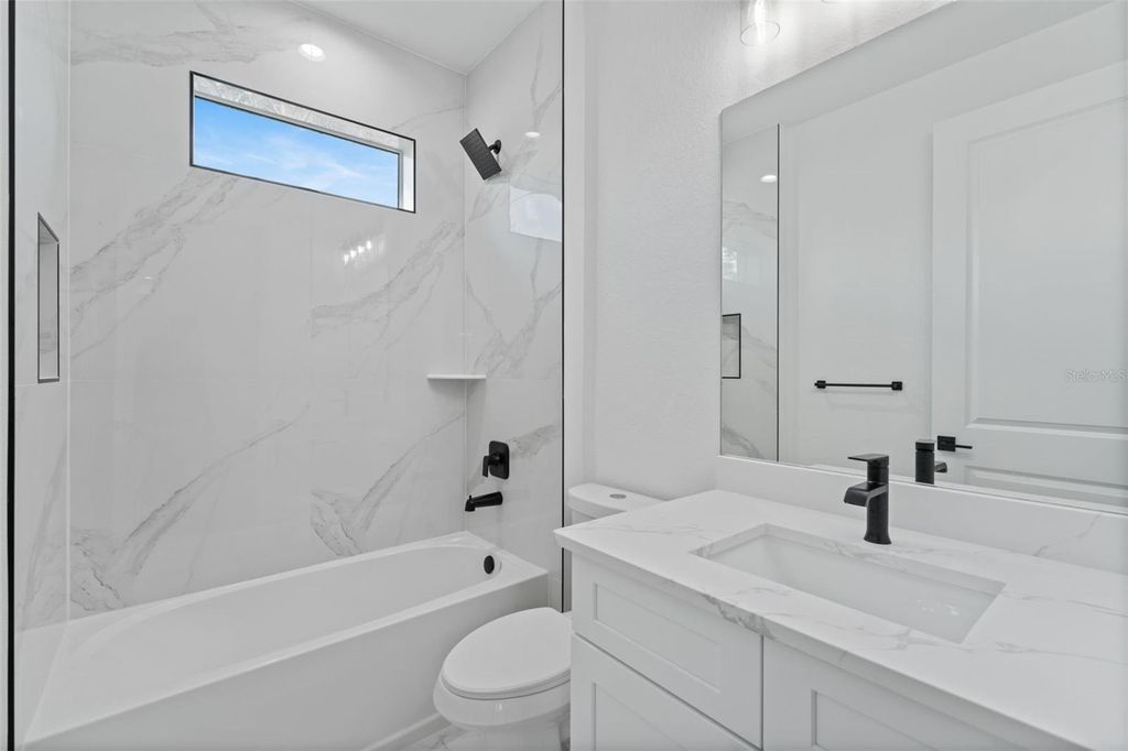 Image 31 of property listing at 1525 LOG LANE, North Port, FL 34286