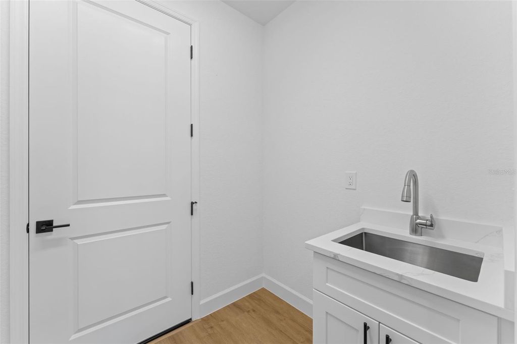 Image 33 of property listing at 1525 LOG LANE, North Port, FL 34286