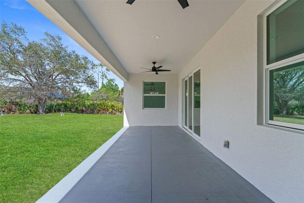 Image 37 of property listing at 1525 LOG LANE, North Port, FL 34286